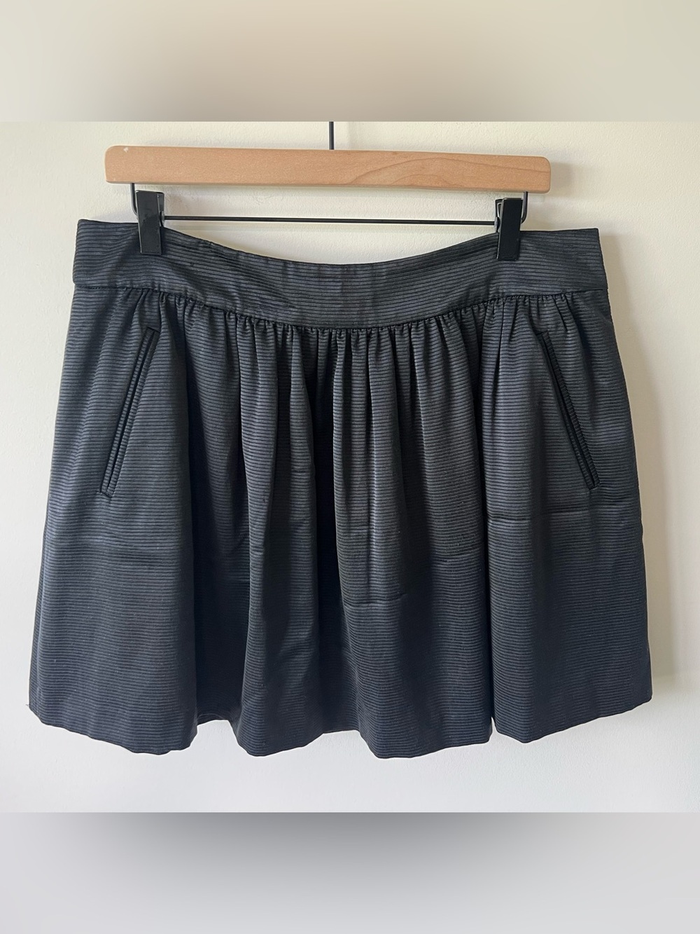 Banana Republic A-Line Pleated Mini Skirt Black with Pockets Cotton